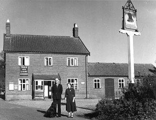 Image found by Gordon Cox showing licensees Len & Ruby Leverett.
