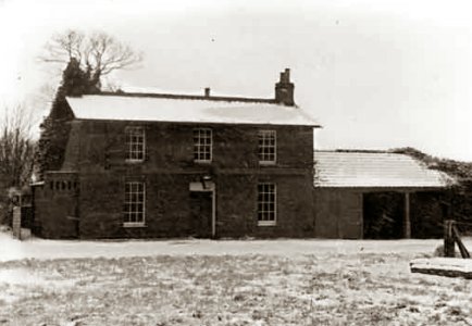 Beetley Gravel Pit House - Thanks to Frank Shaw