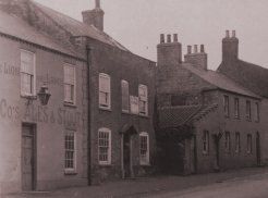 LION & LAMB ( left ) - CRICKETERS ( centre )