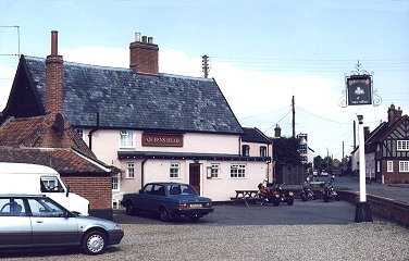 Queens Head - Earsham - 1998