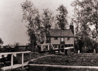 The Locks House : Today the small house shown has large extensions built to either side.