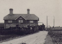 The Queens Head - with the bridge off to the right