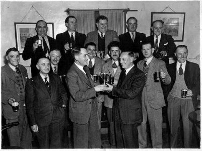 Darts presentation 1952/3 - Thanks to Sue Farrow 06.12.04