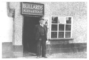 Jesse Pallant at the BLACK HORSE - Runhall : Photo courtesy of Sheila Goddard and Mike & Ann Handscomb