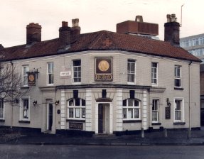 The GOLDEN SOVEREIGN - Image by Barry Wilkinson - 1987