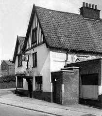 The Kings Arms by George Plunkett - Copyright © G.A.F.Plunkett 2002 - shown by permission